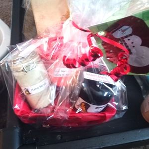 Body scrub and hand scrub giftset